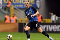 Chuyển nhượng bóng đá mới nhất: Trung vệ Inter phớt lờ Barca