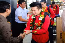 U19 Việt Nam nhận mưa tiền thưởng trong lễ mừng công