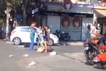 Nữ lao công bị đánh vì nhắc nhở chủ shop thời trang vứt rác bừa bãi