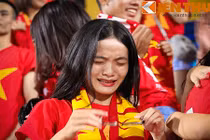 U19 Việt Nam thất trận, dàn CĐV nữ bật khóc trên khán đài