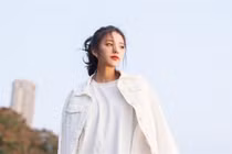 “Hoa khôi học đường” sở hữu vẻ đẹp như minh tinh