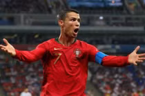 “Báu vật” Ronaldo tinh quái của Bồ Đào Nha khiến đối thủ đau đầu