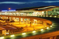 Tăng giá đồng loạt nhiều dịch vụ hàng không