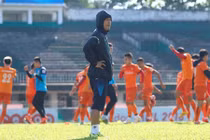 ĐTQG Việt Nam bị mạng xã hội làm phiền ra sao?