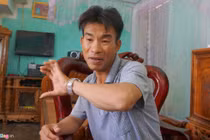 Thót tim phút chống trả tên cướp cầm súng của bảo vệ Vietcombank