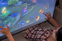 Gái xinh chơi Liên Quân khiến anh em game thủ tìm kiếm info