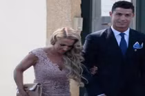 Cris Ronaldo nhắm con gái của quản lý làm bồ nhí