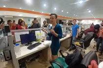 Cười vỡ bụng với các kiểu “lãnh án” khi mày râu thua độ World Cup