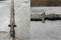 Đào được thanh kiếm cổ, thanh niên lên mạng hỏi nguồn gốc và cái kết