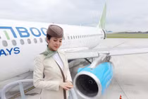 Bị khách quay lén, nữ tiếp viên hàng không vẫn xinh đẹp ngút ngàn