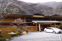 Kinh ngạc bên trong khách sạn 1.300 năm tuổi ở Nhật