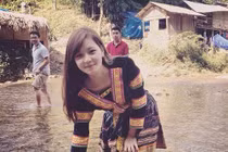Hot girl dân tộc "tạo dáng bên bờ suối" đình đám ngày ấy, giờ ra sao?
