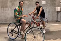 Sơn Tùng M-TP mặc "hoa lá" khác một trời một vực với em trai 