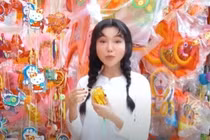 Hot mom Elly Trần tái xuất gây bất ngờ với nhan sắc lạ