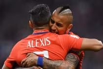 Chuyển nhượng bóng đá mới nhất: M.U dùng Sanchez câu Vidal