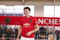 Chuyển nhượng bóng đá: MU hoàn thành thương vụ trung vệ "đắt nhất lịch sử"