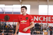 Chuyển nhượng bóng đá: MU hoàn thành thương vụ trung vệ "đắt nhất lịch sử"