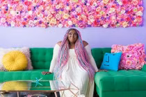 Nhờ phong cách lòe loẹt, nàng béo bất ngờ nổi tiếng