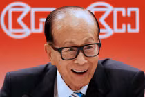 Tỷ phú địa ốc Hong Kong bị đe doạ bởi biến động chính trị