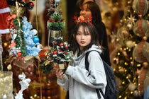 Đi chơi Noel sớm, giới trẻ Hà thành tìm ra góc check-in "thần sầu"