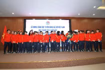 Lễ mừng công, đội tuyển nữ Việt Nam nhận "cơn mưa" tiền thưởng