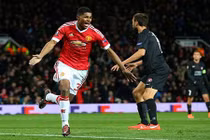 Man United có "soái ca" mới: Buồn ngủ gặp chiếu manh