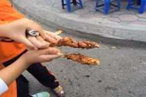 Hà Nội: Cảnh giác khi ăn thịt nướng siêu rẻ 