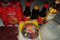 Chủ nhà trọ "tâm lý nhất Vịnh Bắc Bộ“ tặng quà Tết cho sinh viên