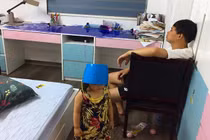 Trông con mùa dịch, ông bố "sang chấn tâm lý" vì điều này