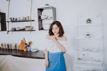 Nhan sắc “hot girl hát rong” bên bàn nhậu gây sốt 