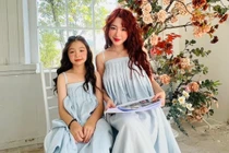 Diện đồ đôi với con gái, Elly Trần được khen nhan sắc hết lời