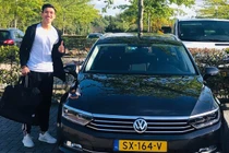 Được cấp xế hộp, Văn Hậu sang Hà Lan vẫn đi phương tiện này