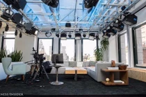 Tận mắt văn phòng Facebook - nơi làm việc tốt nhất tại Mỹ