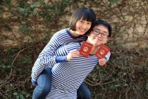 Cặp vợ chồng trẻ gây sốc khi bỏ phố lên núi sống 