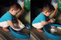 Xuất hiện “thánh rửa bát” 2 tuổi làm dân mạng phát cuồng