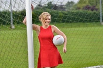 Ngắm cô MC xinh đẹp, nổi tiếng là fan cuồng Man United