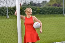 Ngắm cô MC xinh đẹp, nổi tiếng là fan cuồng Man United