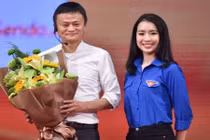 Nhan sắc Hoa khôi Ngoại giao đối thoại với tỷ phú Jack Ma