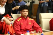 Công Phượng ra mắt kiểu đầu “bà thím quốc dân” gây sốt MXH