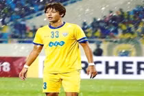 Tân binh Nhật đẹp trai của FLC Thanh Hóa "đốn tim" fan nữ