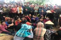 Gia đình treo cổ tự tử: Đang nợ 70 triệu và 300.000 đồng tiền lãi/ngày