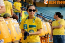 “Chat” với bóng hồng hội CĐV Contras Hà Nội đẹp hút hồn