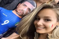 Bạn gái xinh như mộng của tiền đạo Italia tại Euro 2016