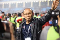 Lo ngại vòng loại World Cup, fan Việt 'thúc' VFF gia hạn hợp đồng với HLV Park Hang-seo