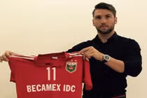 Ấn tượng với chàng ngoại binh đẹp trai của B.Bình Dương