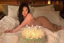 Ái nữ nhà tài tử "Diệp Vấn" khoe vóc nóng bỏng không cưỡng nổi