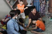 Cha nuôi hai con teo não và trách nhiệm người làm truyền thông 