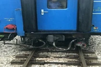 Tàu khách SE5 đứt đôi khi đang chạy ở Thanh Hóa 