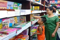 Bất ngờ khan hiếm sách giáo khoa: Hàng nghìn tỷ đang bị lãng phí