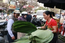 Cận cảnh chợ lá dong Hà Nội ngày giáp Tết